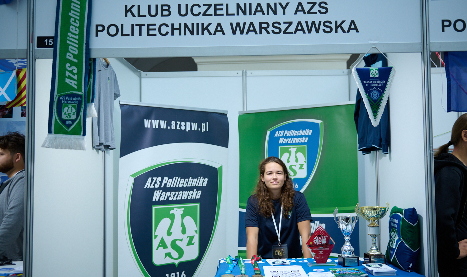 Na zdjęciu stanowisko Klubu Uczelnianego AZS PW podczas targów KONIK