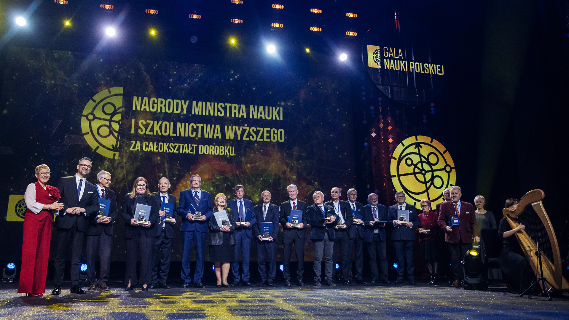 Na zdjęciu laureaci Nagród Ministra Nauki