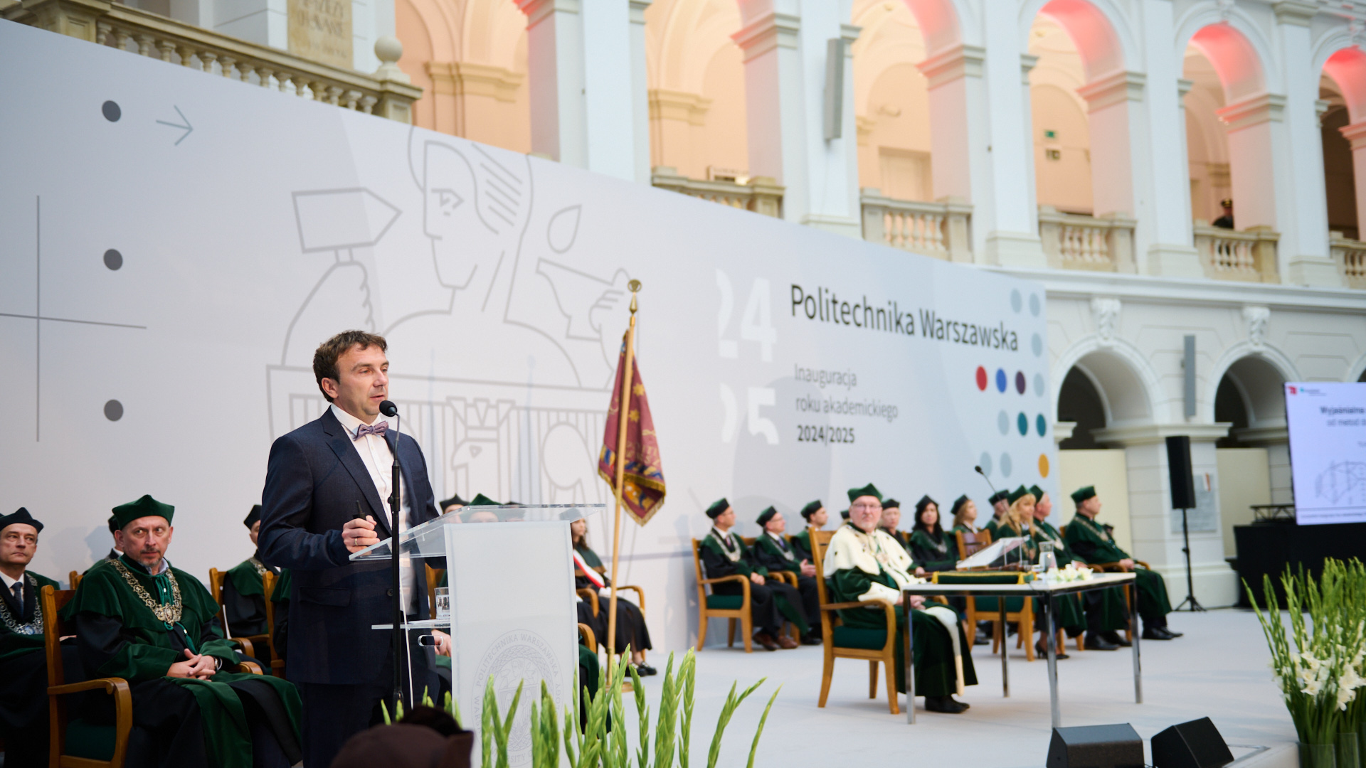 Na zdjęciu prof. Wojciech Samek podczas wygłaszania wykładu inauguracyjnego