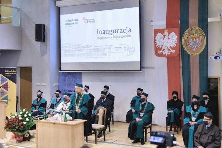 Zdjęcie uczestników inauguracji nowego roku akademickiego w PW Filii w Płocku