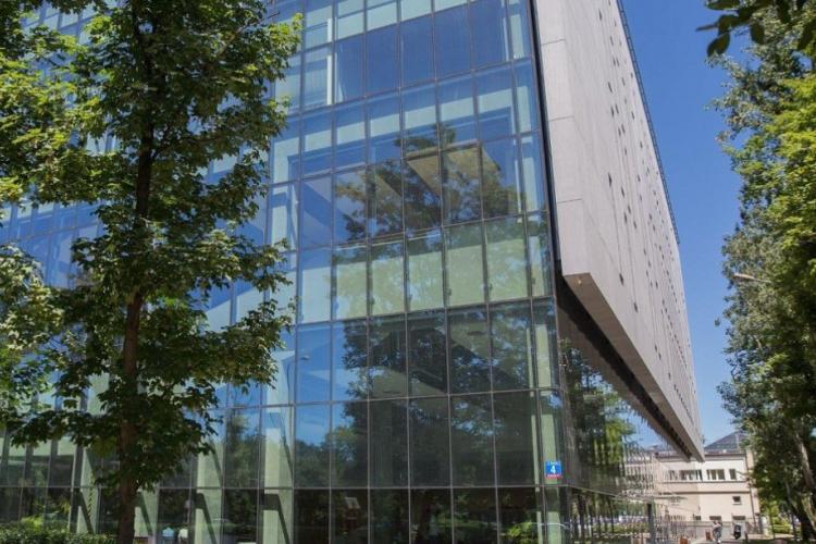 Zdjęcie budynku Centrum Zarządzania Innowacjami i Transferem Technologii Politechniki Warszawskiej