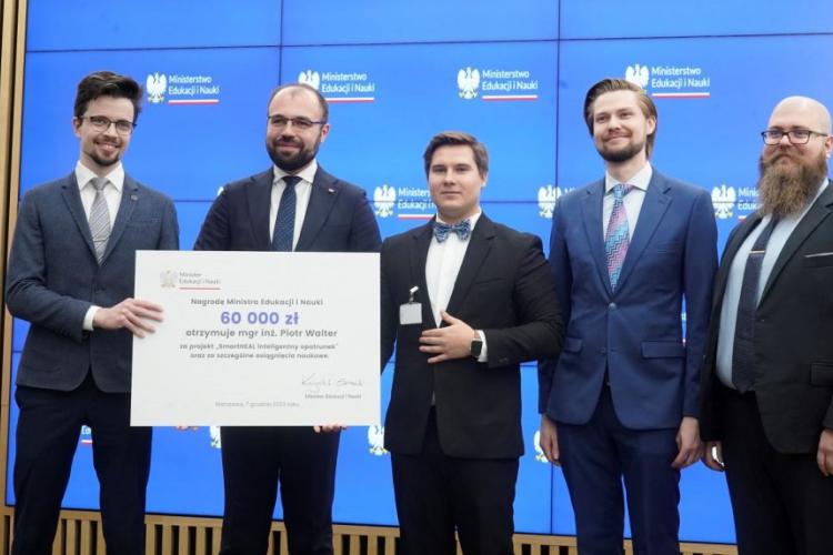 Zdjęcie laureatów nagrody Ministra Edukacji i Nauki z Politechniki Warszawskiej