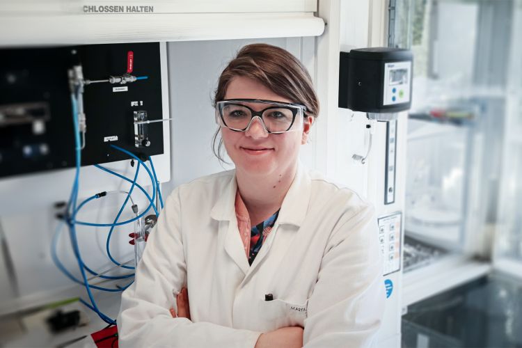 Na zdjęciu dr inż. Marta Mazurkiewicz-Pawlicka w laboratorium