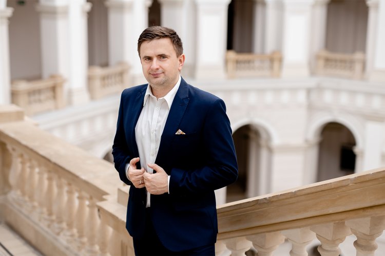 Na zdjęciu dr Tomasz Lasocki