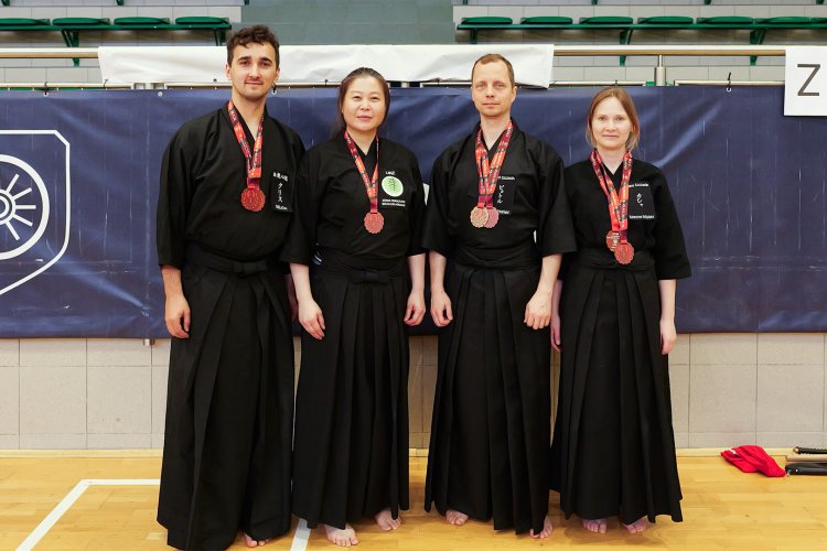 Na zdjęciu reprezentacja Warszawskiego Klubu Kendo: Krzysztof Sielicki, Xenia Bichler-Hwang, Piotr Piniński oraz Katarzyna Wójcicka
