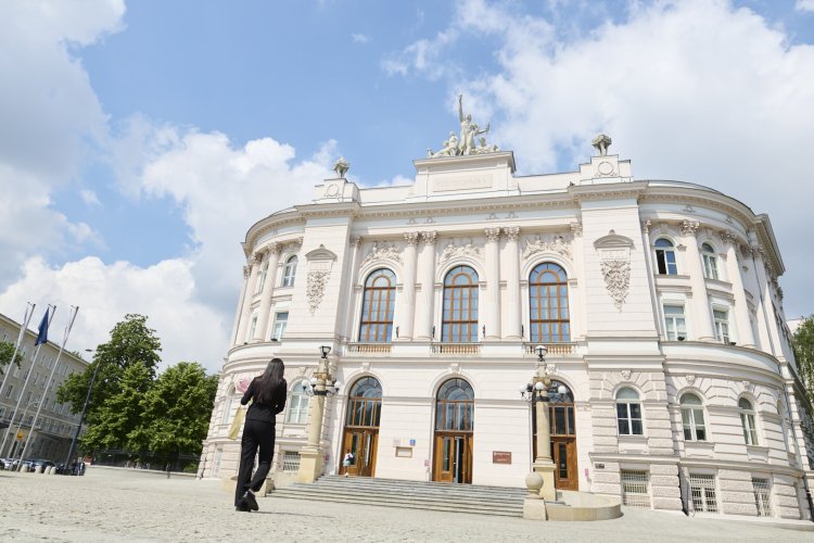 Na zdjęciu Gmach Główny Politechniki Warszawskiej
