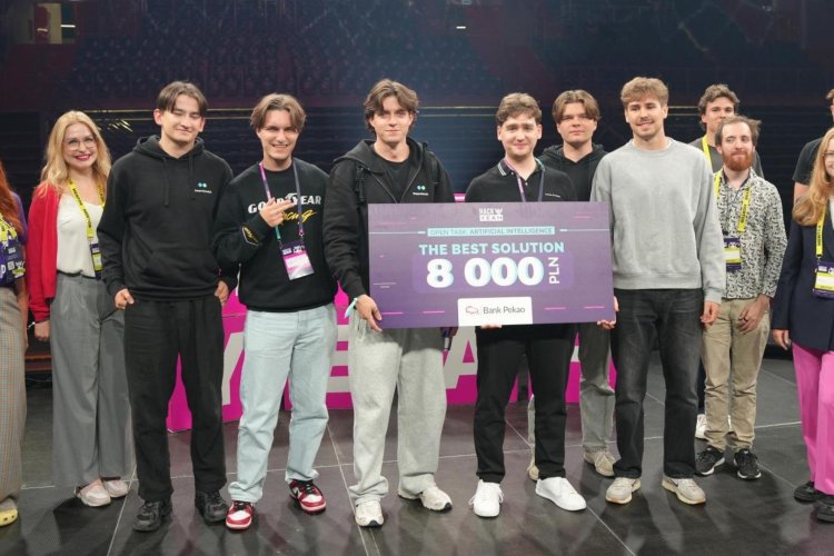 Na zdjęciu: członkowie Absolute Edge na HackYeah 2026