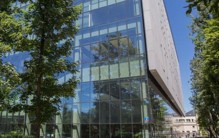 Zdjęcie budynku Centrum Zarządzania Innowacjami i Transferem Technologii Politechniki Warszawskiej