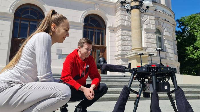 Na zdjęciu: para studentów GiK