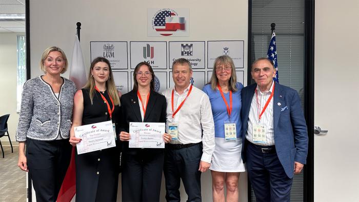 Finał konkursu „Become an Ambassador” – sukces naszych studentek