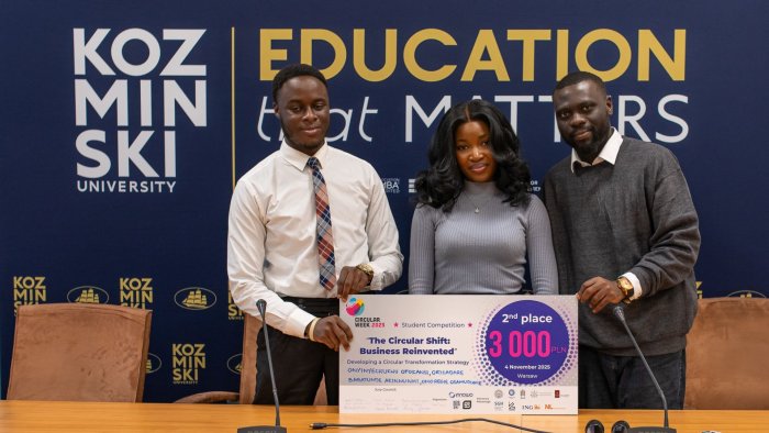 Na zdjęciu: nasi studenci - laureaci Circular Shift: Business Reinvented