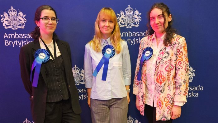 Na zdjęciu trzy studentki - finalistki konkursu „Women Power Nuclear”