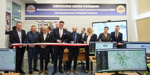 Na zdjęciu: uroczyste otwarcie Laboratorium Zarządzania Kryzysowego JAŚMIN na PW