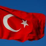 Zdjęcie flagi Turcji na maszcie