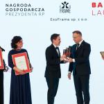 Na zdjęciu Prezes ExoFrame odbiera Nagrodę Gospodarczą z rąk Prezydenta RP Andrzeja Dudy