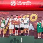 Na zdjęciu najlepsze zespoły koszykówki 3x3 na podium Varsoviady 2024